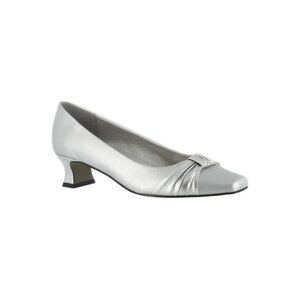 NWB Easy Street Waive Pump Shoes Silver Satin Size 8M